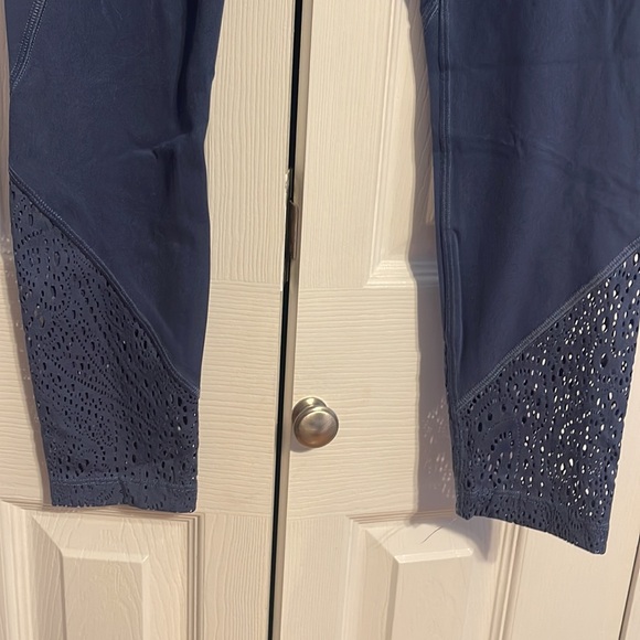 Victoria's Secret PINK sport leggings in blue with mesh bottom size small NWOT - Picture 11 of 11